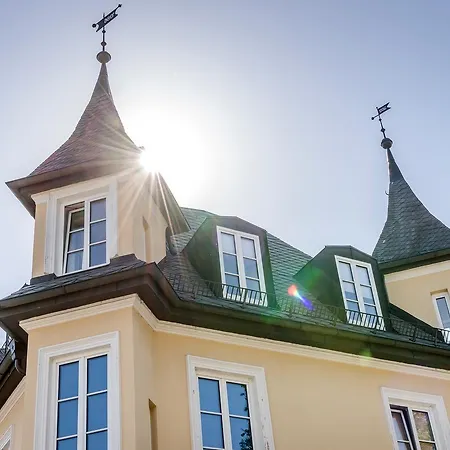 Laimer Hof Am Schloss Nymphenburg Monaco di Baviera