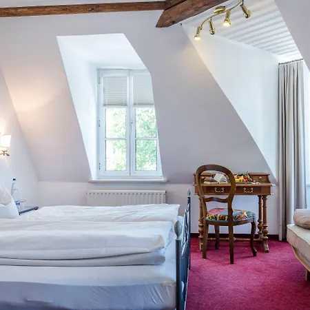 Laimer Hof Am Schloss Nymphenburg 3* Münih