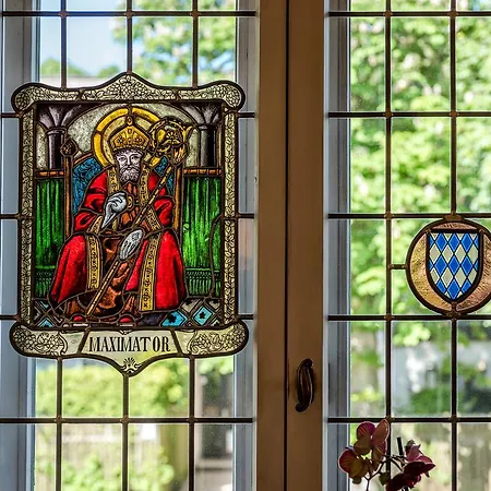 Laimer Hof Am Schloss Nymphenburg Munich