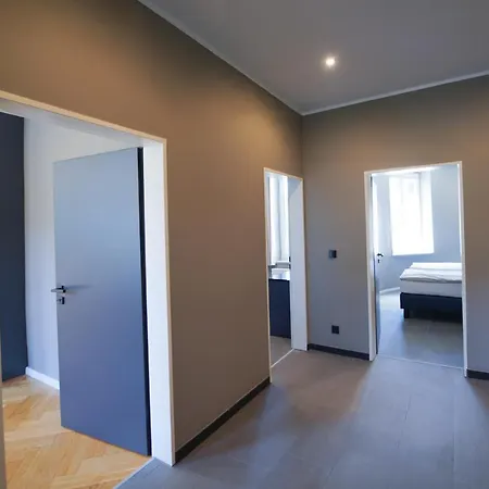 Laimer Hof Am Schloss Nymphenburg 3* מינכן