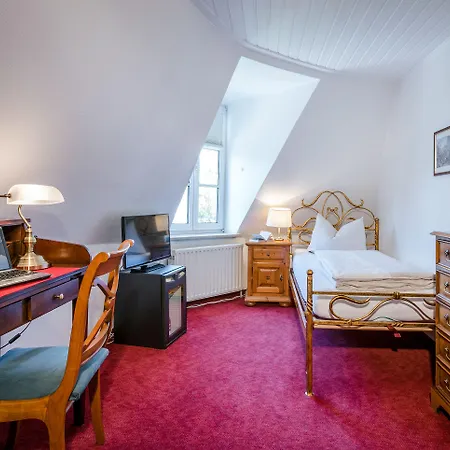 מלון Laimer Hof Am Schloss Nymphenburg 3*