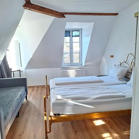 Laimer Hof Am Schloss Nymphenburg מינכן