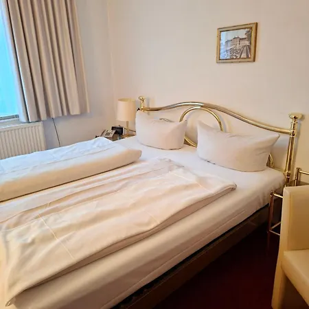 Laimer Hof Am Schloss Nymphenburg 3*