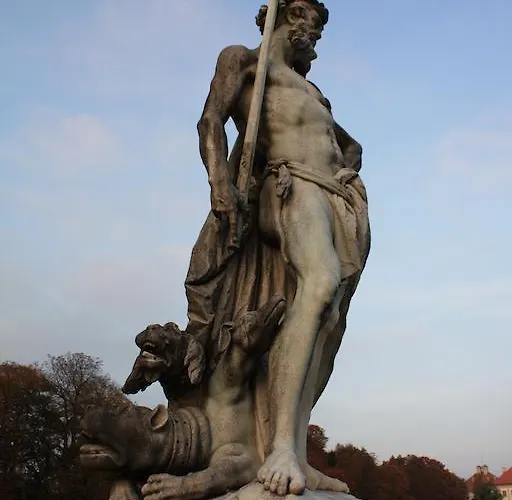 Laimer Hof Am Schloss Nymphenburg מלון